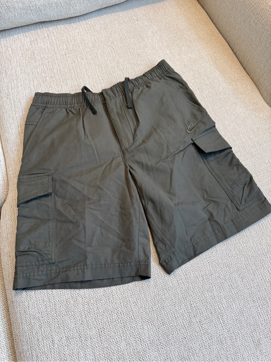 Nike Other - Nike Men's Olive Green Cargo Shorts with Drawcord Waist